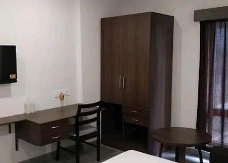 Hotel East International Tinsukia Zewnętrze zdjęcie